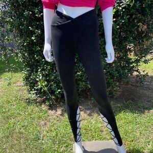 NWT Electric Yoga Mesh Highrise Criss Cross Waist Band Yoga Pant